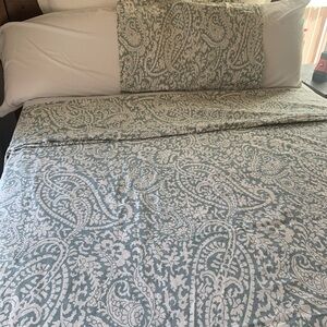Pottery Barn Duvet Blue Pasiley